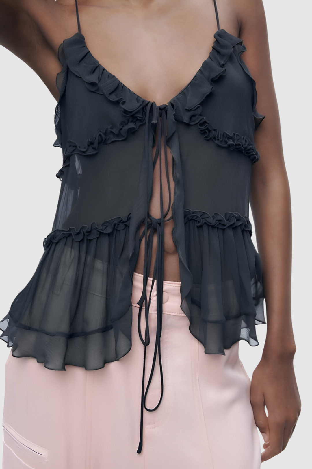 Lavinia™ | Top in pizzo con volant elegante