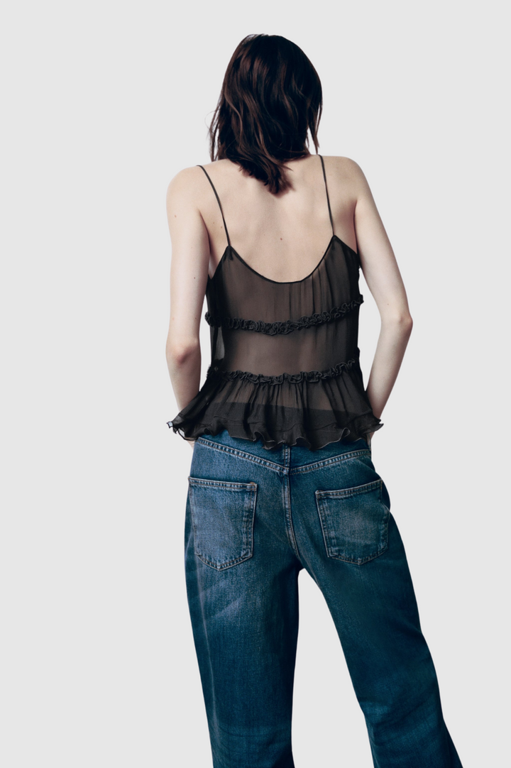 Lavinia™ | Top in pizzo con volant elegante